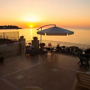Apartment In Agnese, Aci Trezza